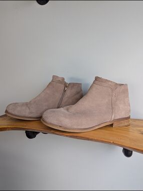 Steve Madden Suede Ankle Boots in Taupe